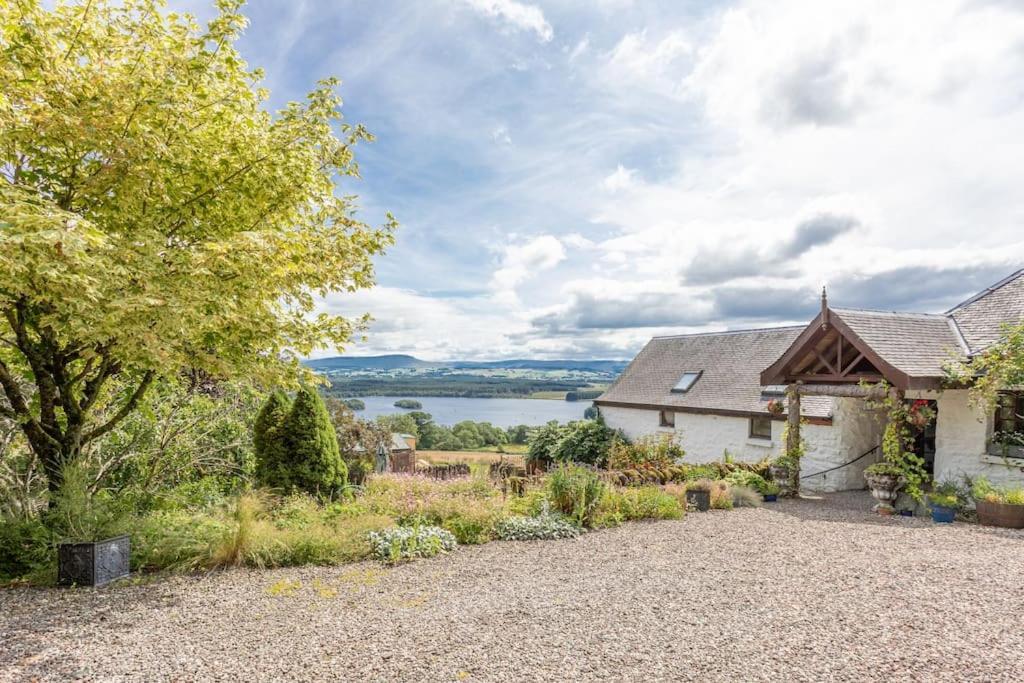 The Stable - Cottage With A Spectacular Lake View Port Of Menteith Экстерьер фото